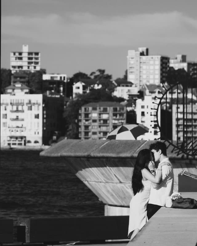 Kiss